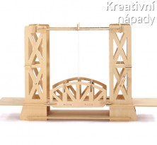 Dřevěný model výtahového mostu
