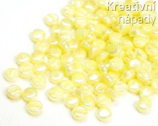 Roztomilé puntíky světle žlutá perleť